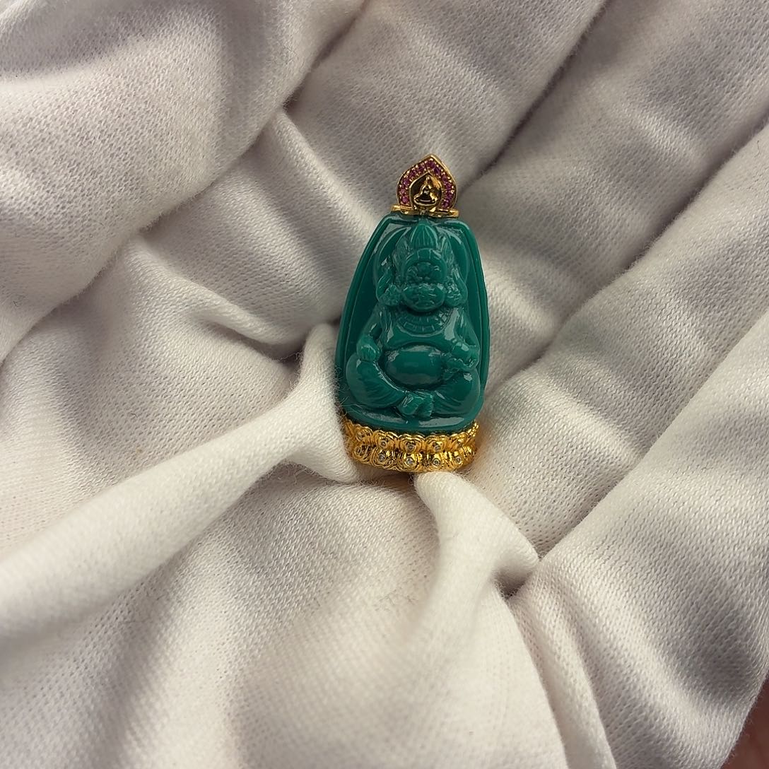绿松石18K金镶嵌挂件