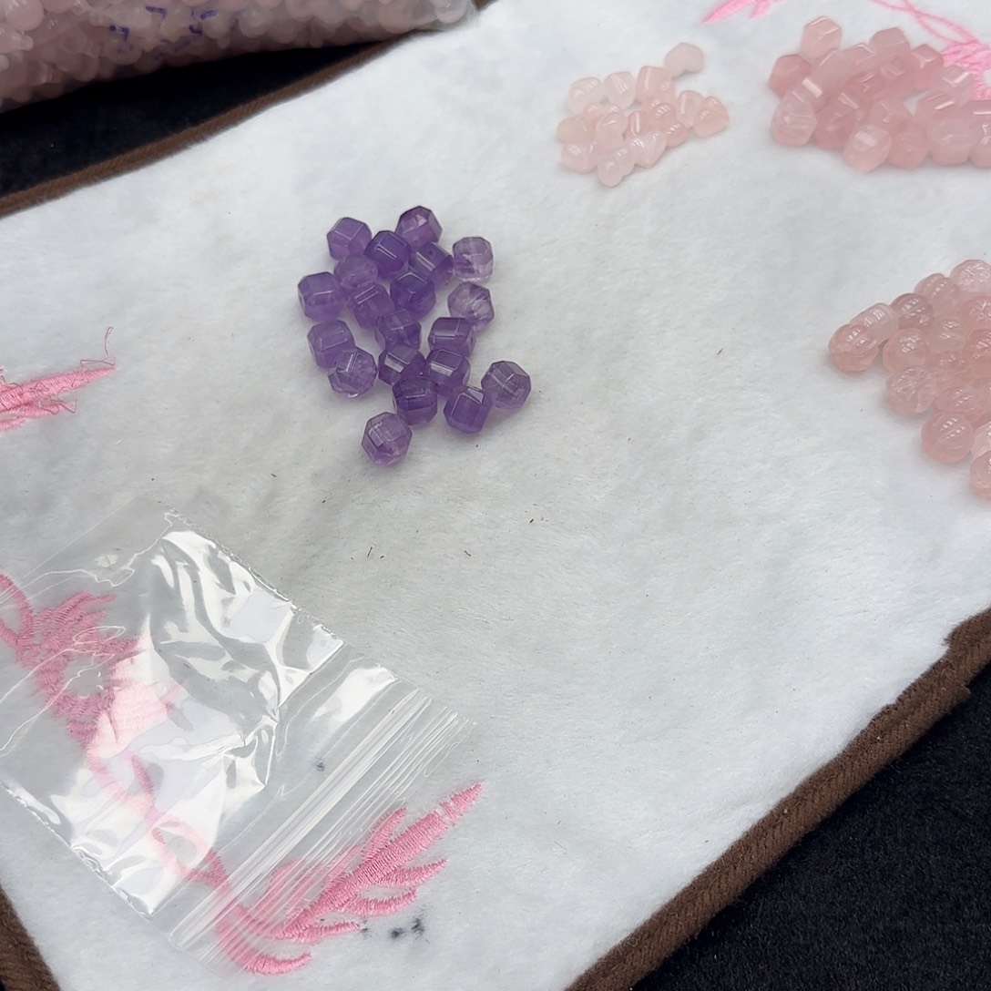 一***鼠珠宝半成品芙蓉石未镶嵌4