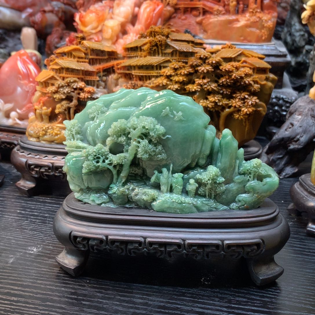于***一四川石四川绿摆件