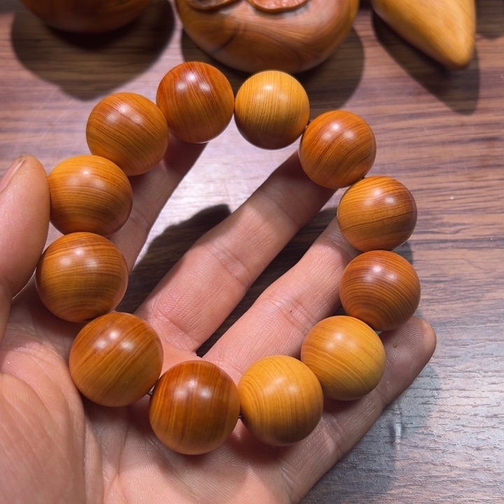速***阳柏木（崖柏）陈化老料手串把件 