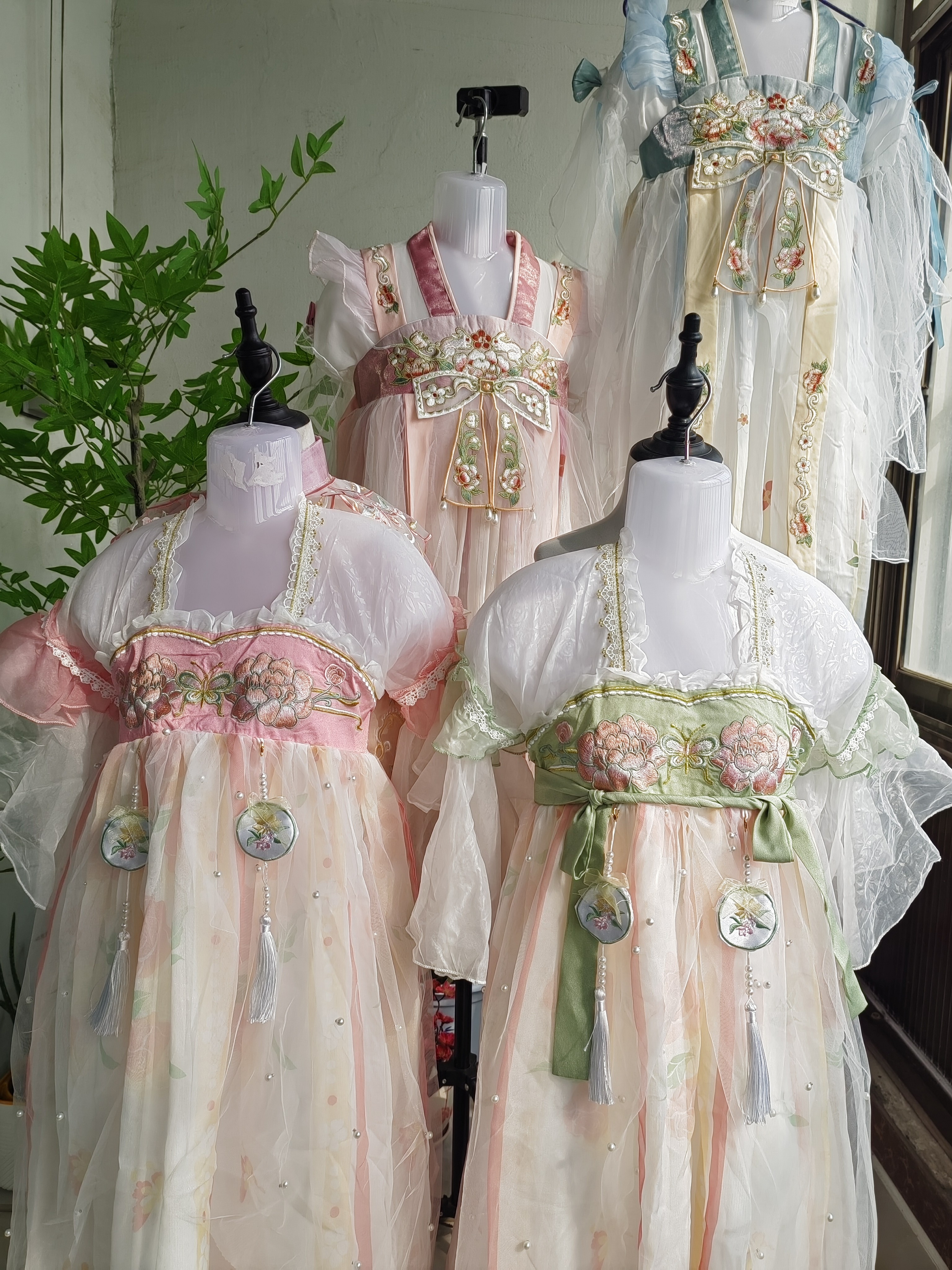     扣号链接        2025汉服四季小女孩日常古风裙子公主裙