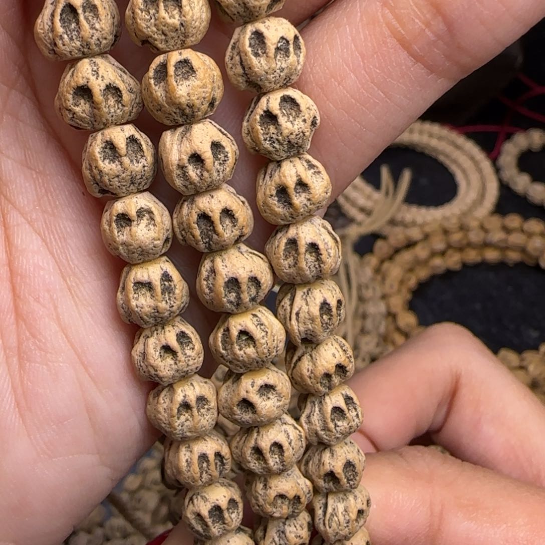 柏香籽/百香籽吊坠绯