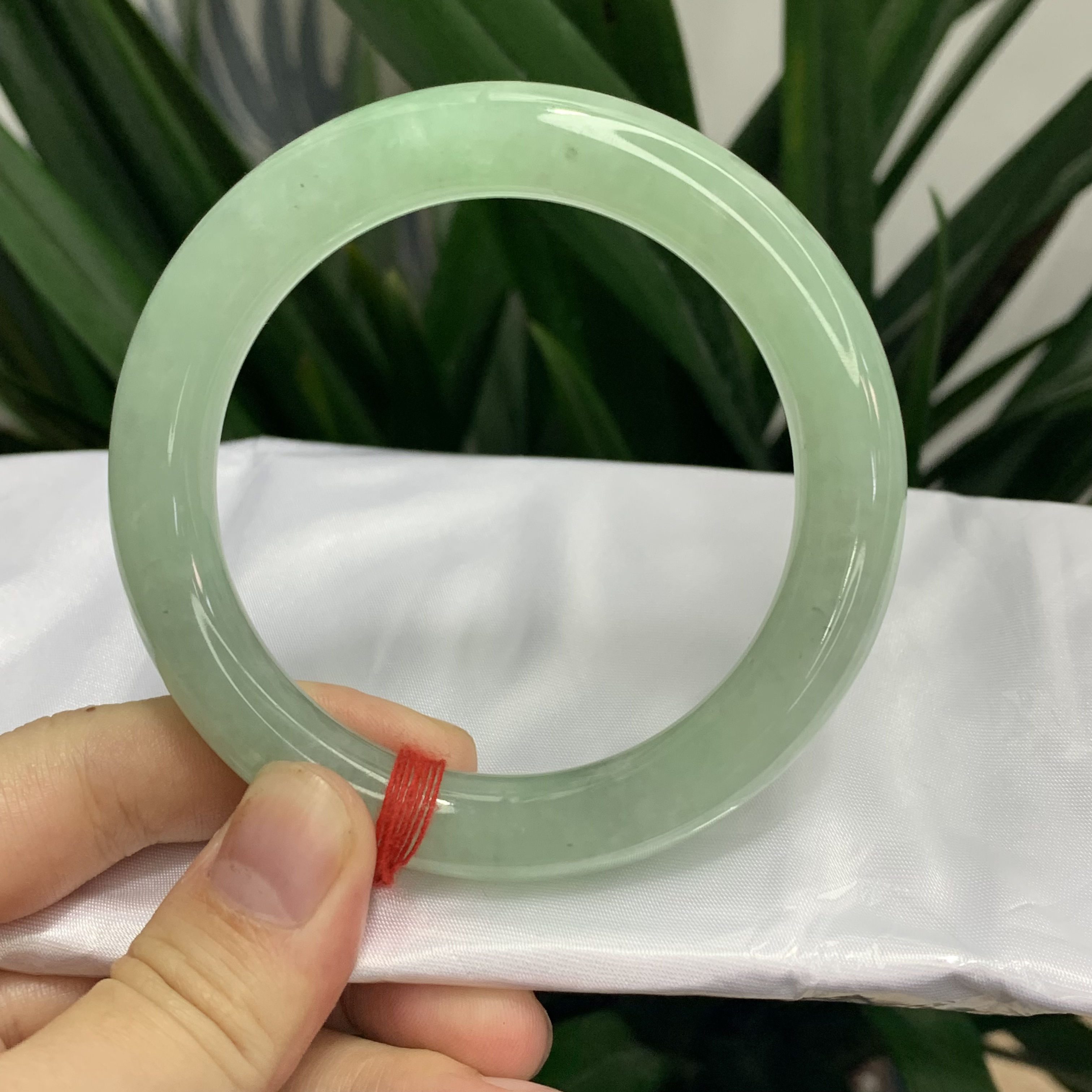 0738号缅甸天然A货翡翠54-55圈口果绿圆条手镯