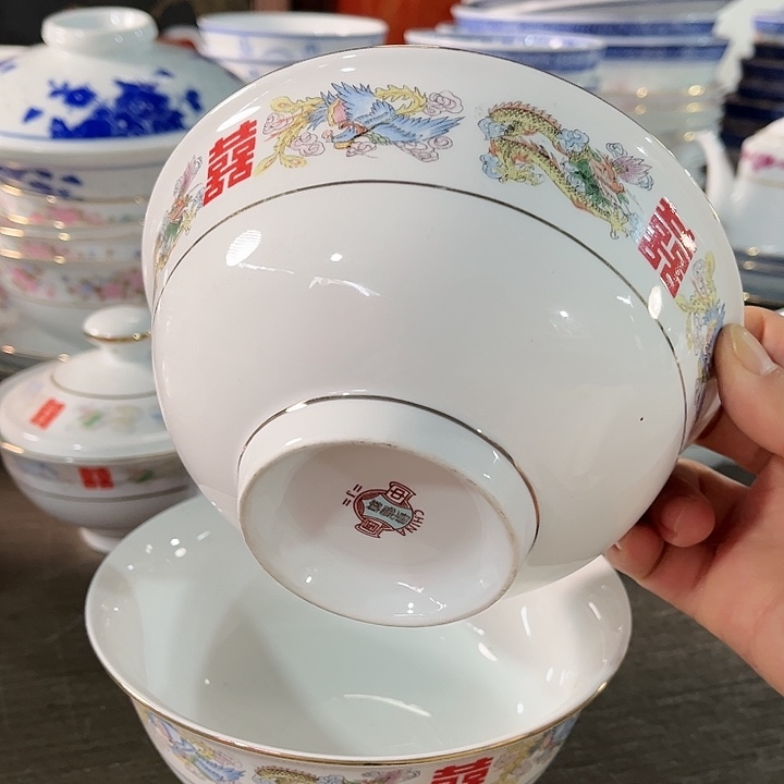 瓷片直径15厘米，发2个