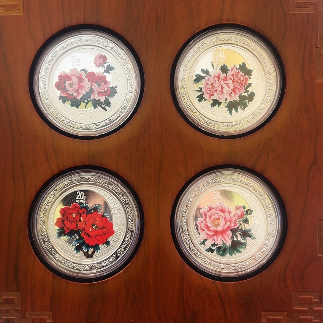 纯银国色天香牡丹银章