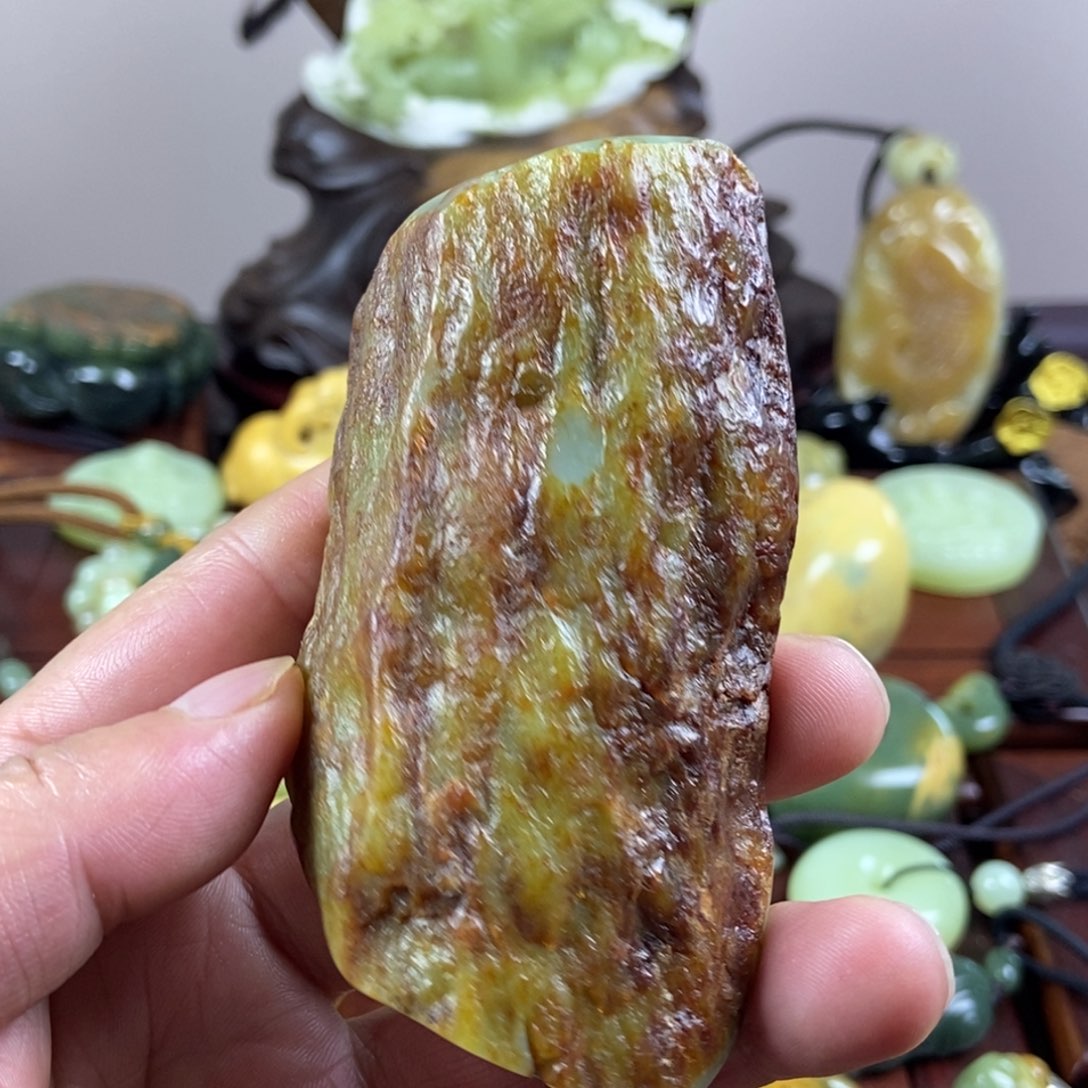 未镶嵌岫岩河磨玉（透闪石质玉）珠宝奇石