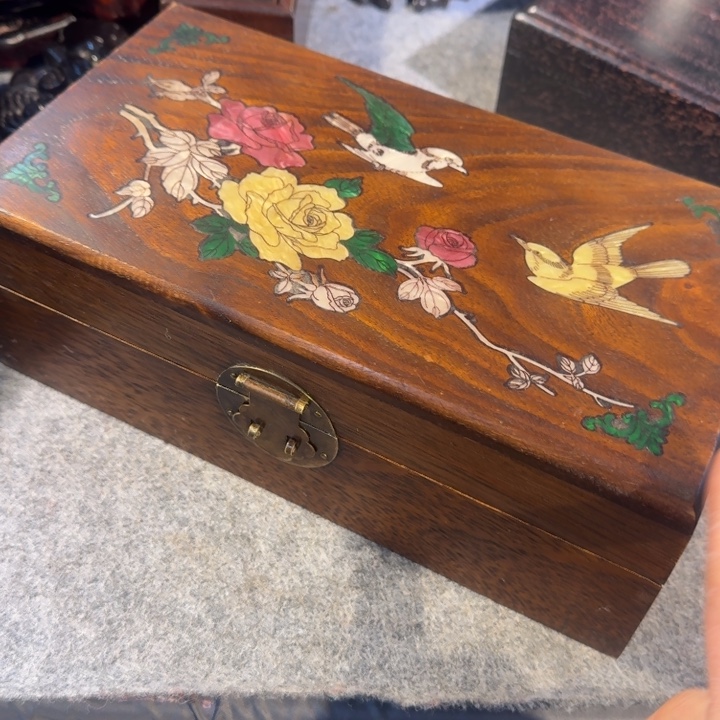 木首饰盒呃呃呃呃呃呃