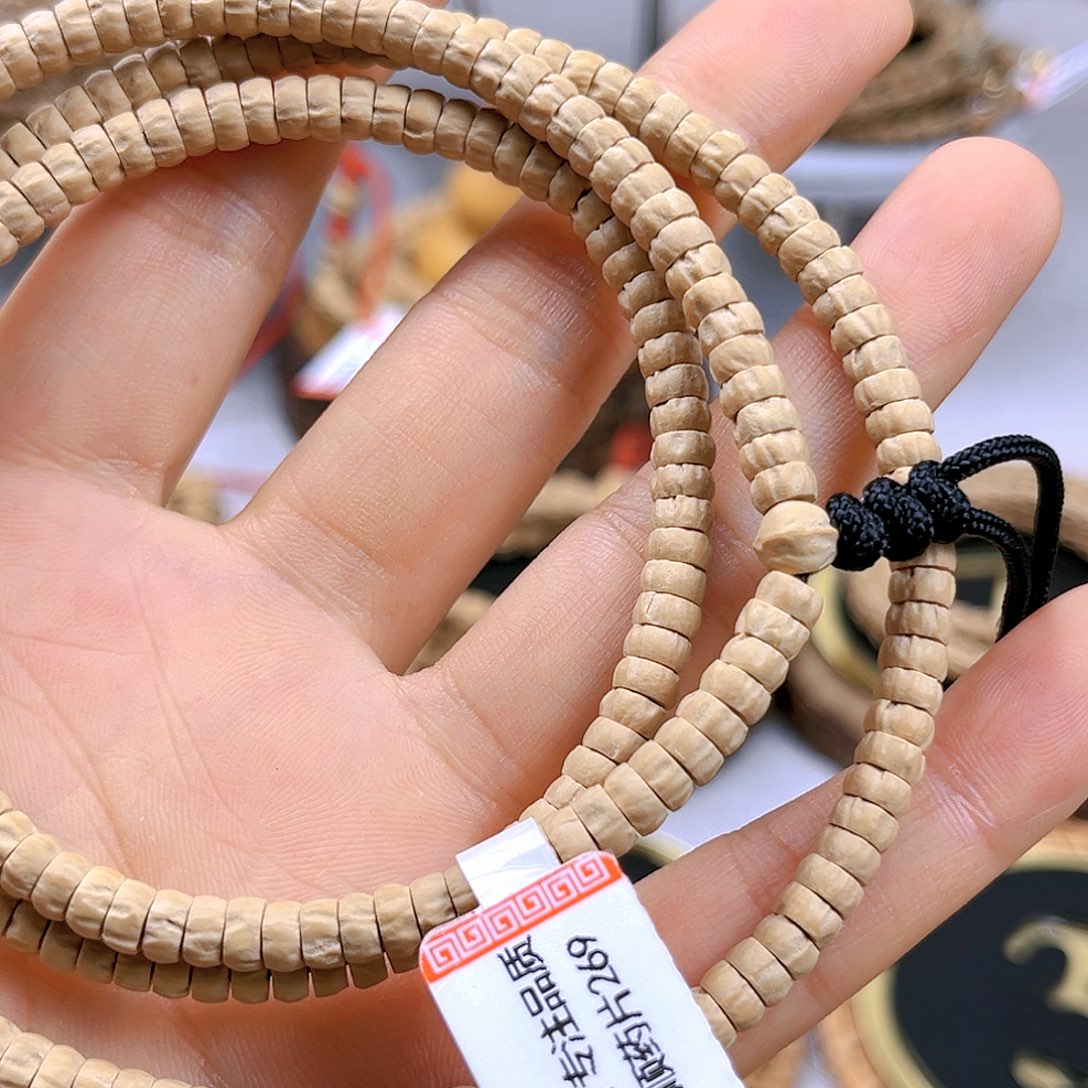 柏香籽/百香籽吊坠G***.