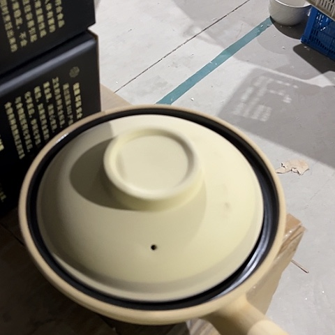 微瑕，明火，口径23高8粗陶1.6L