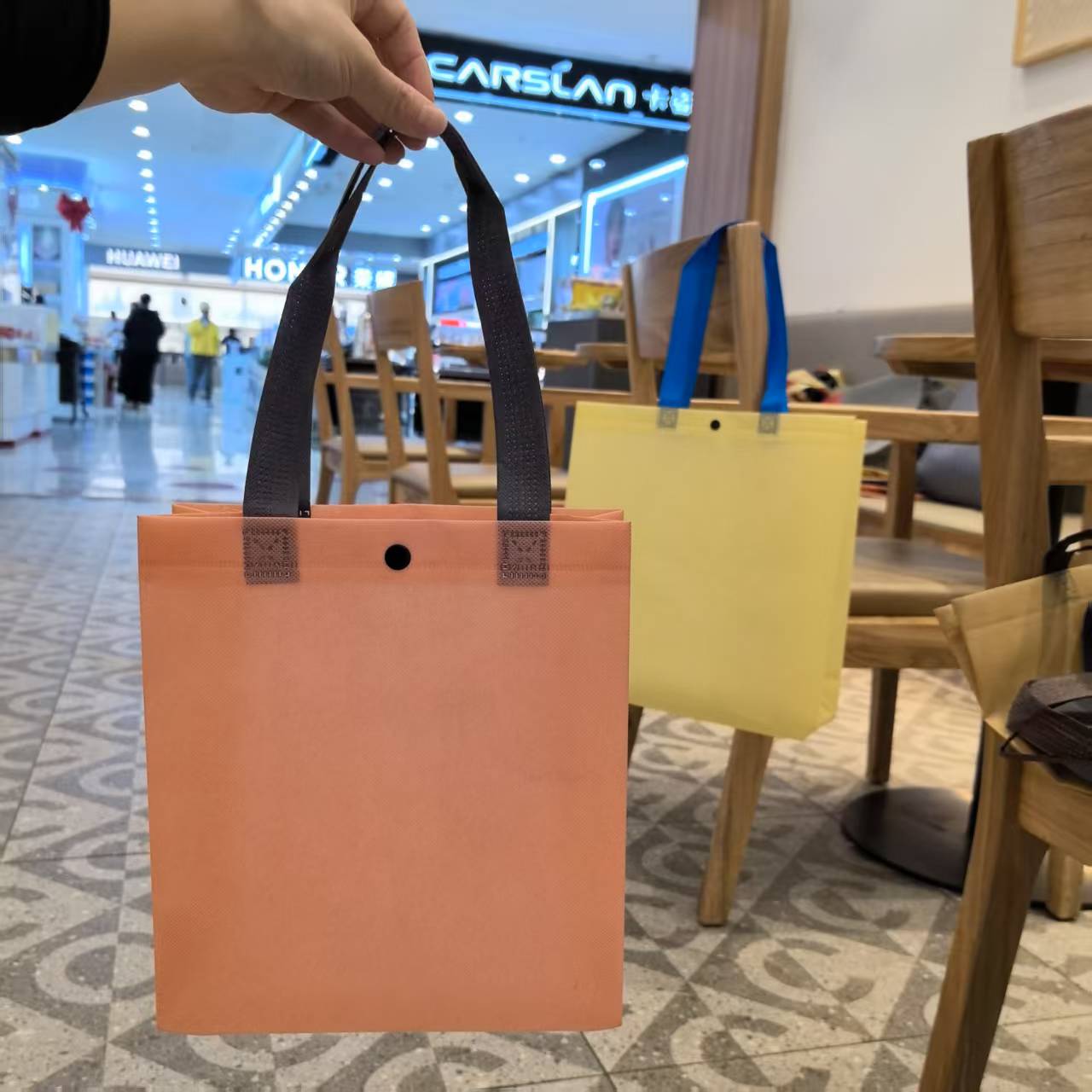 嫩粉色带暗扣无纺布袋环保袋服装店袋子童装女装包装袋定制袋子款