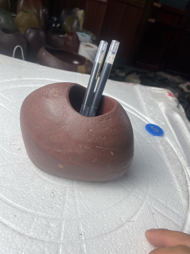 长江石石头芯笔筒