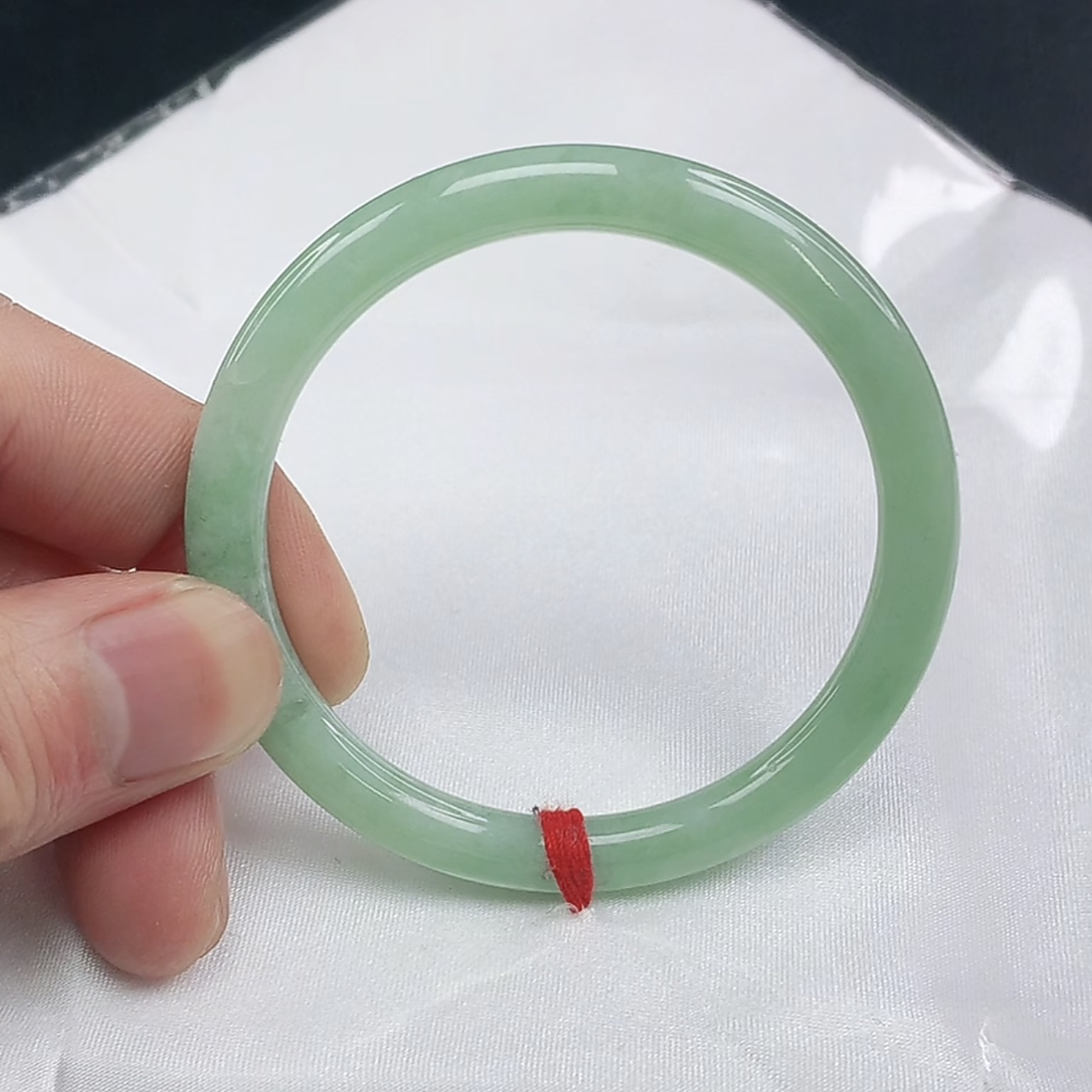 缅甸天然翡翠a货手镯，圈50.5（8031）圆