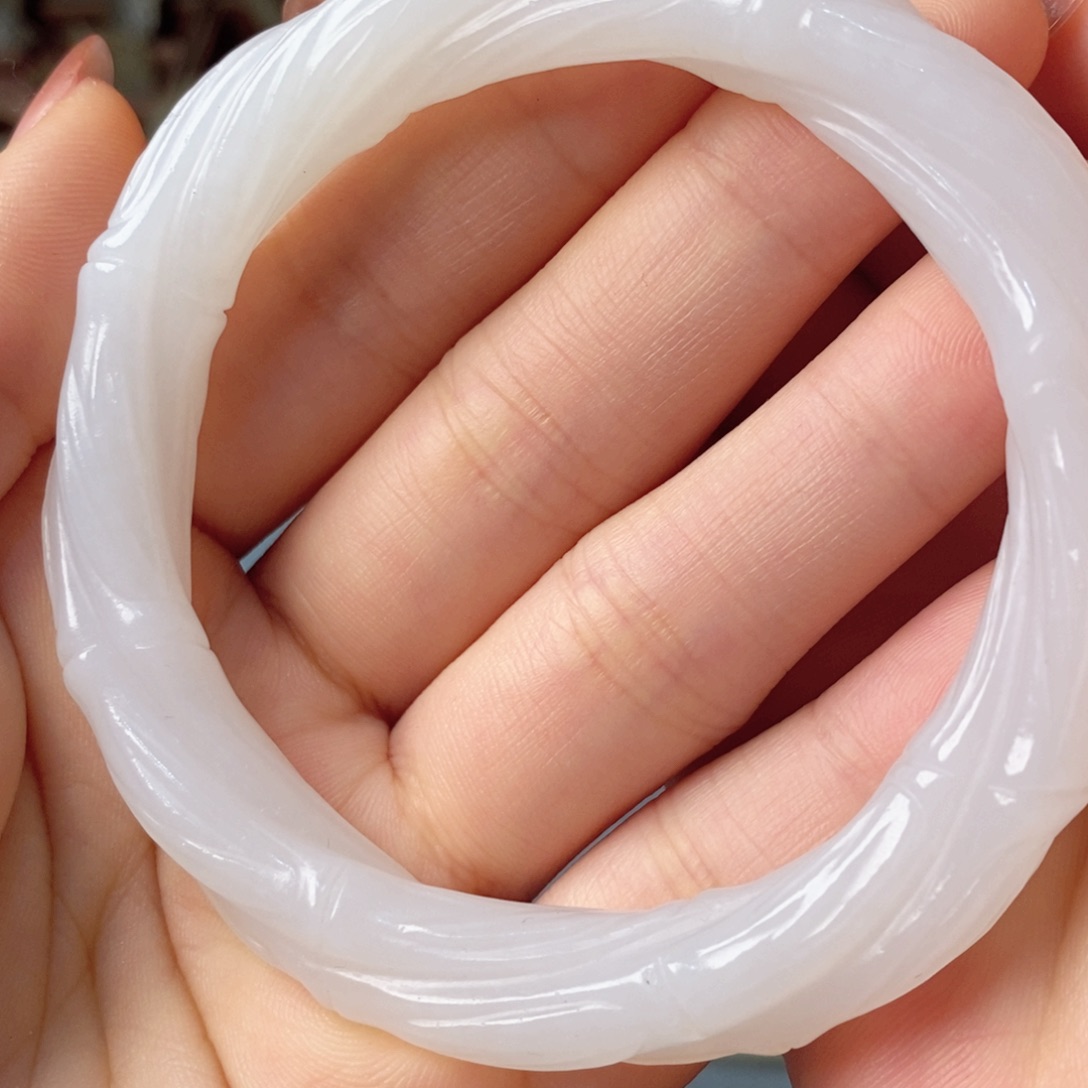 和田玉颈饰未镶嵌无**鱼