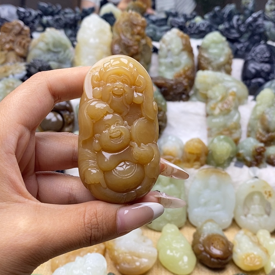 往***风和田玉未镶嵌颈饰