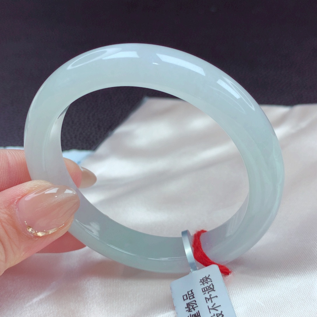 翡翠手镯未镶嵌手镯88