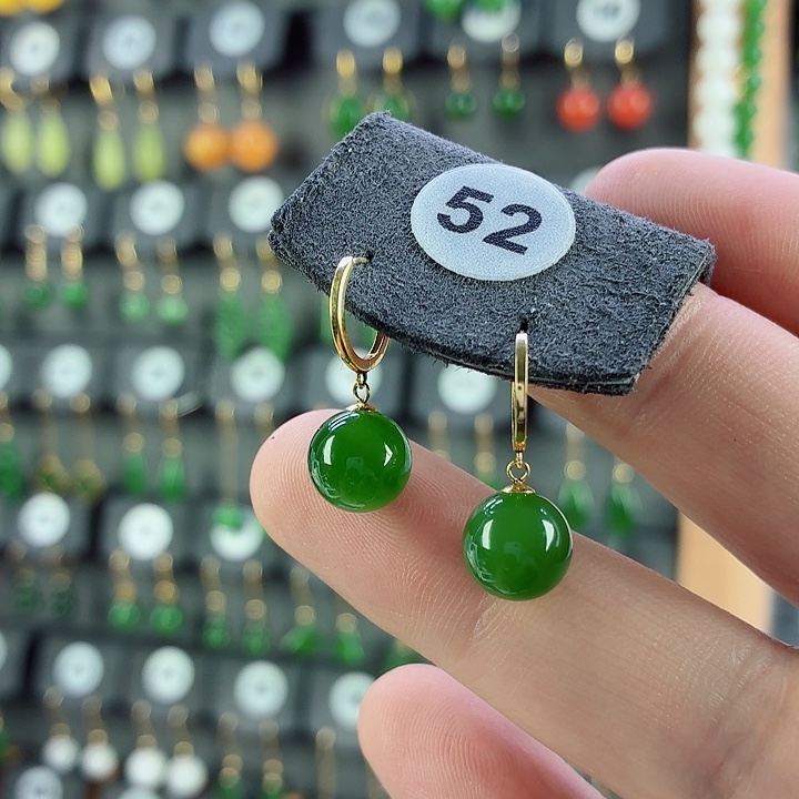 和田玉18K金镶嵌耳饰