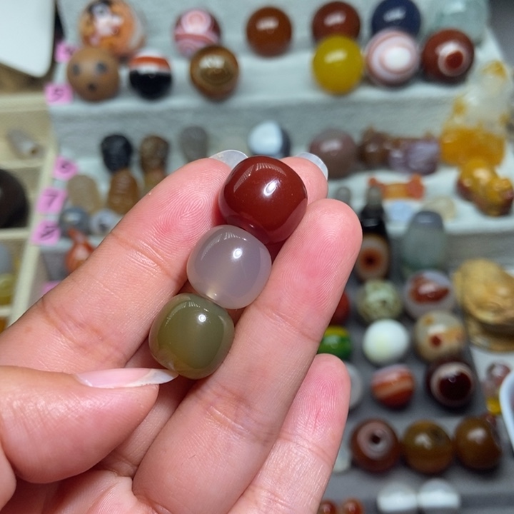 未镶嵌配珠打孔不退不换玛瑙/玉髓文*哥