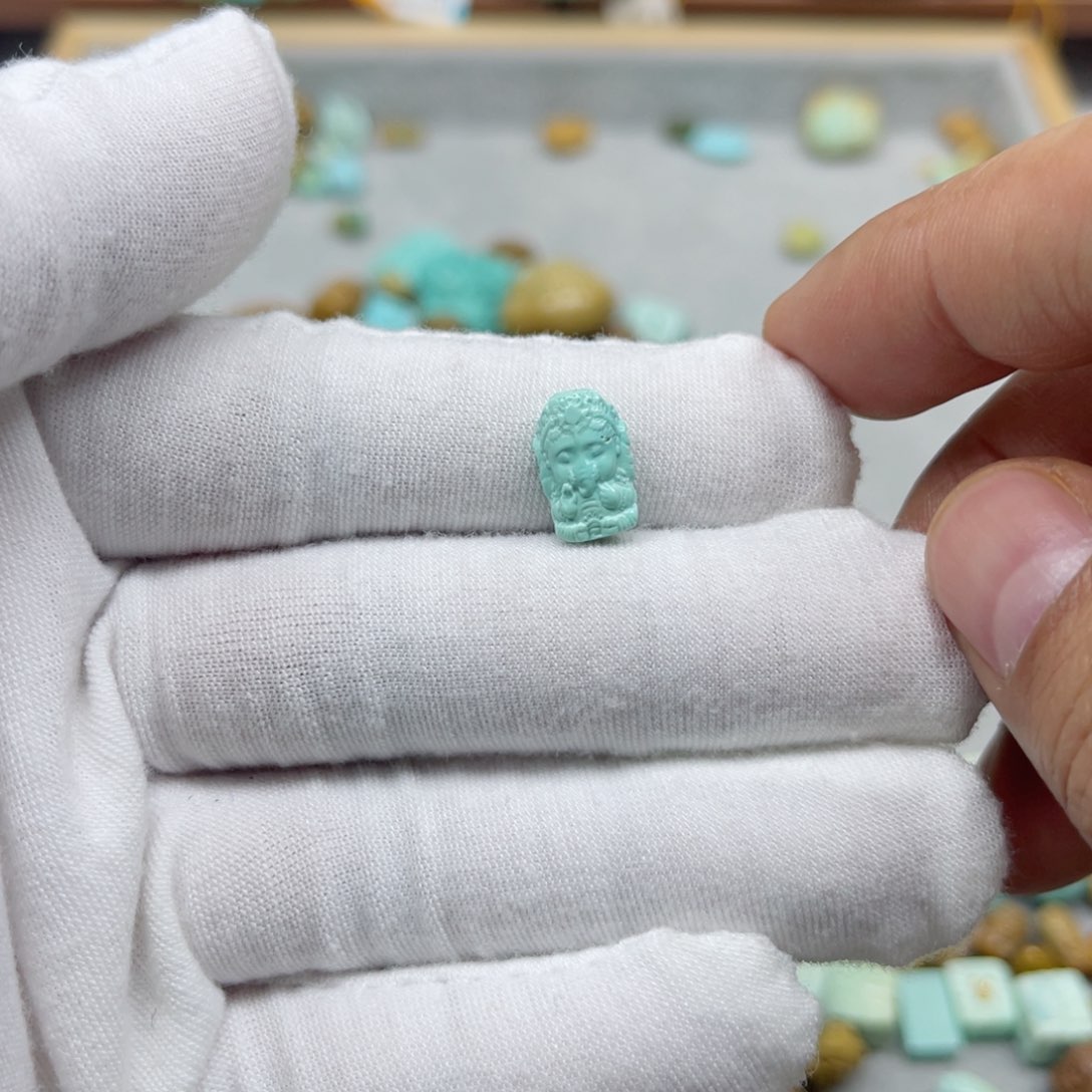 绿松石未镶嵌挂件