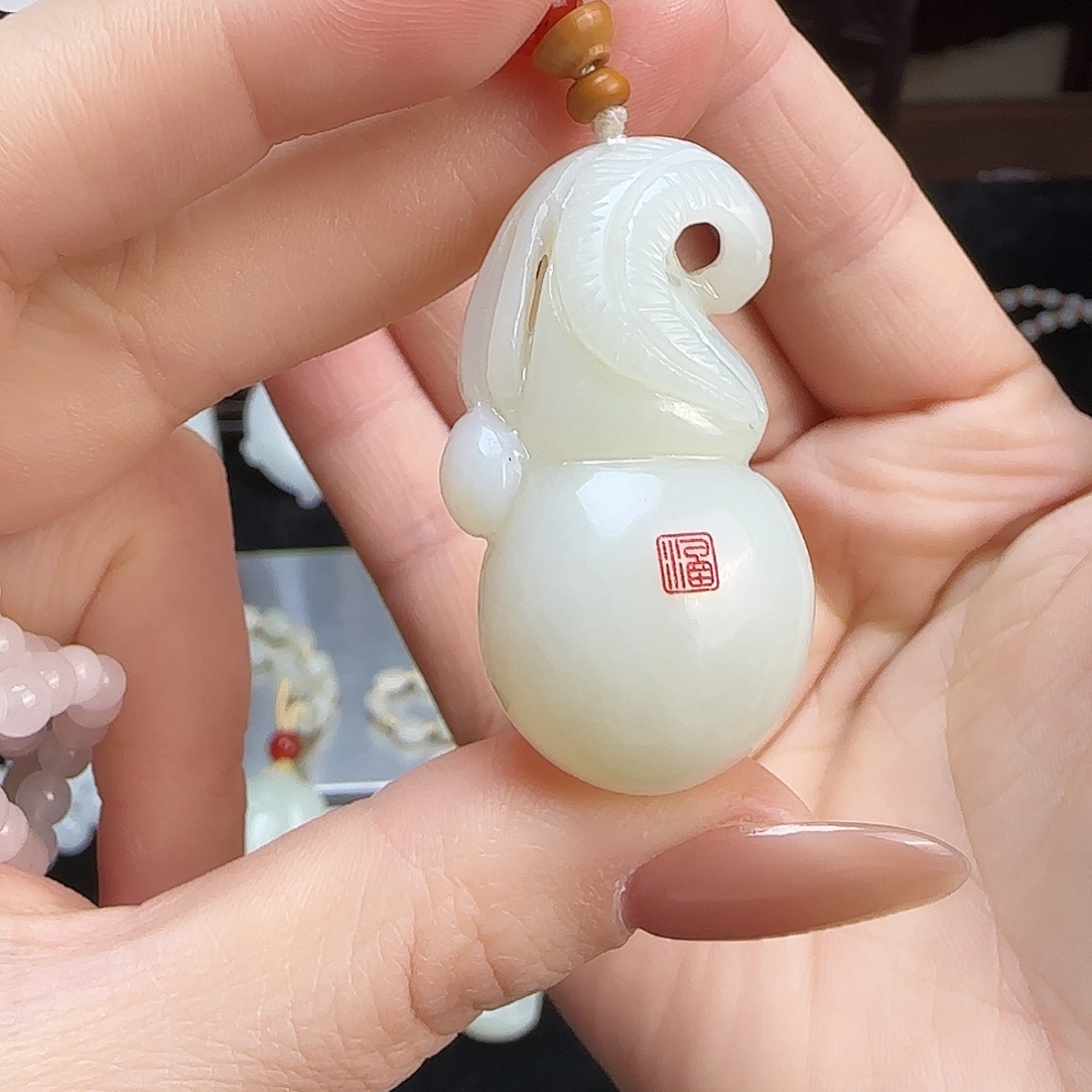 和田玉未镶嵌颈饰定制发货