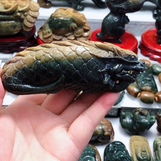 岫岩河磨玉（透闪石质玉）把件未镶嵌