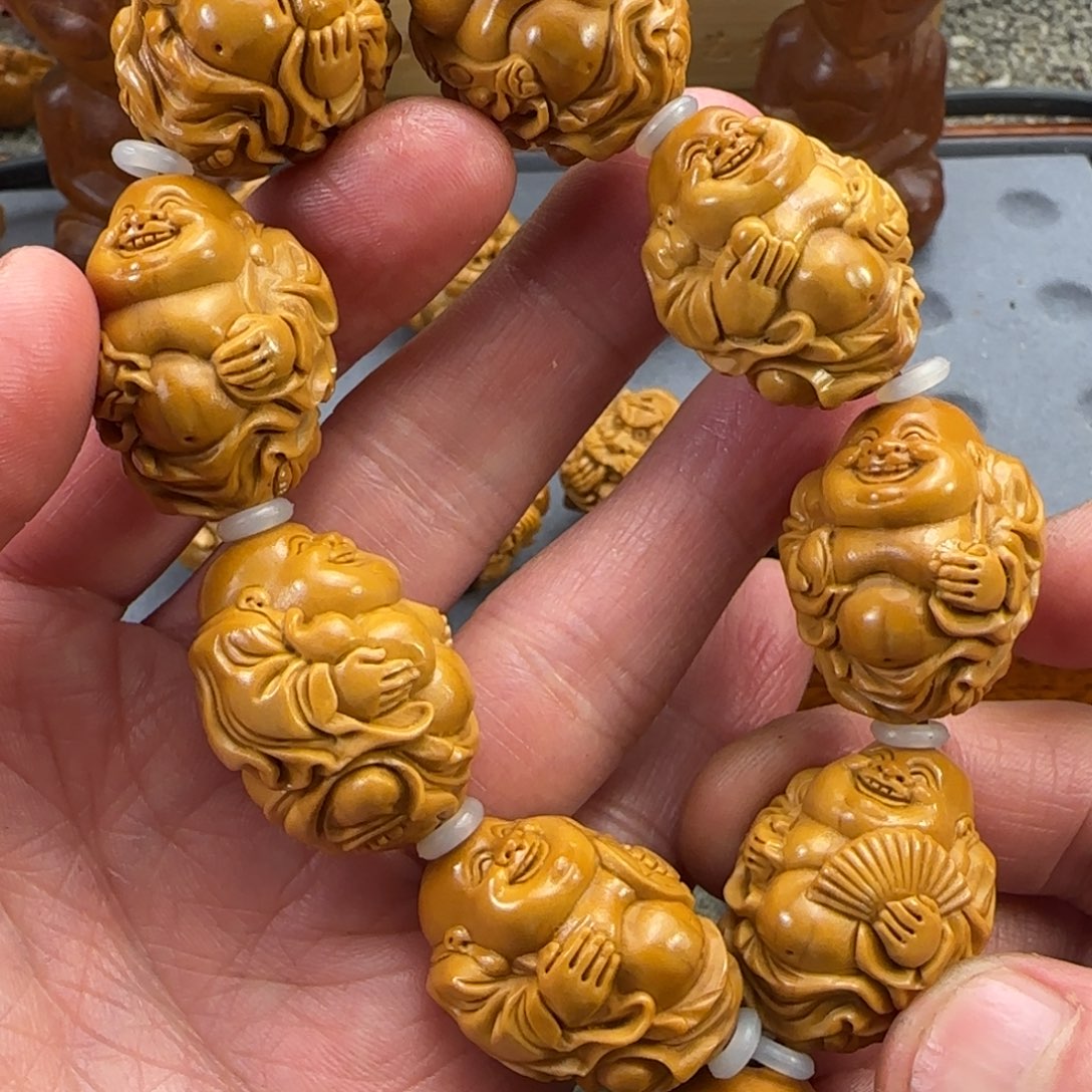 橄榄核吊坠八宝弥勒