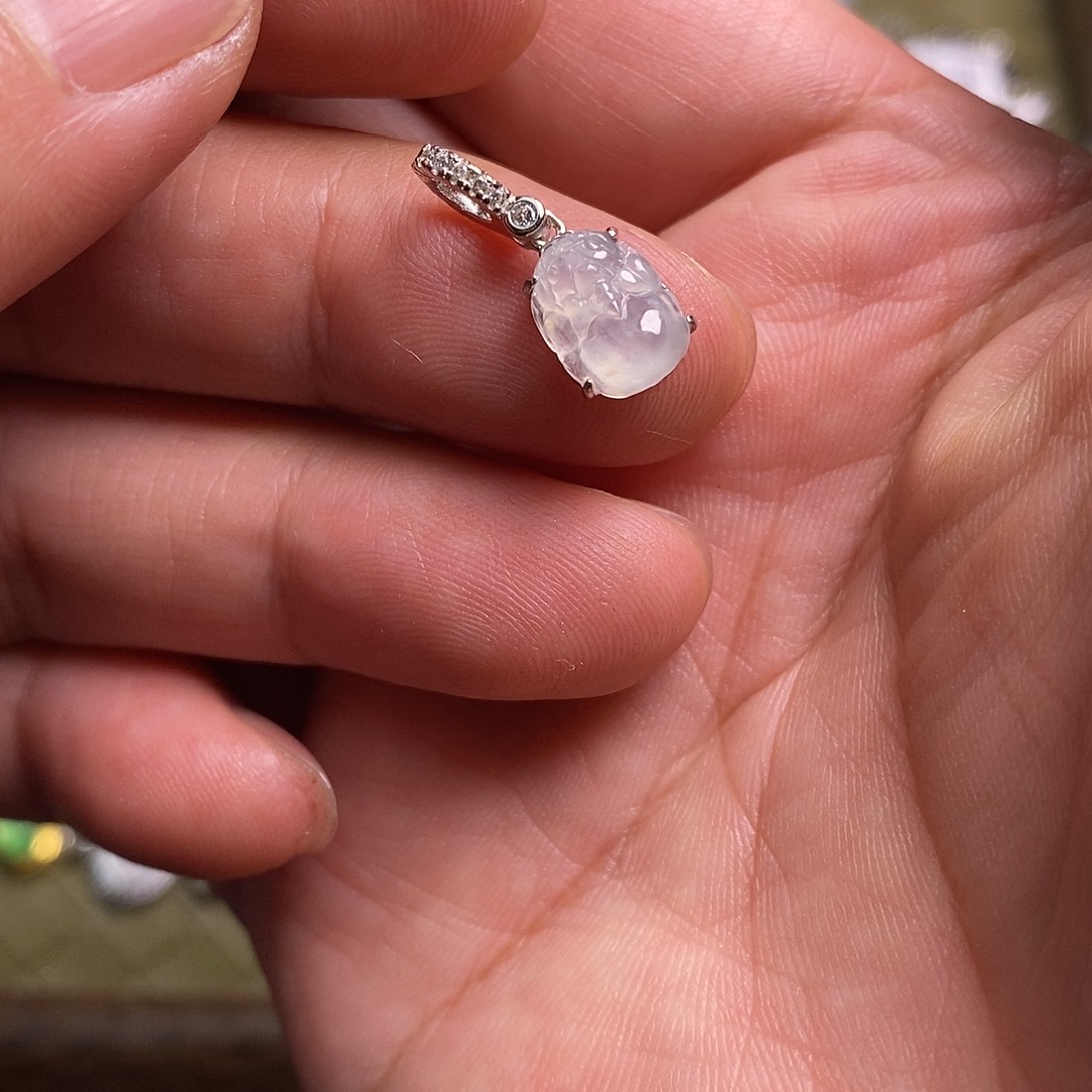 翡翠银S925镶嵌颈饰貔貅