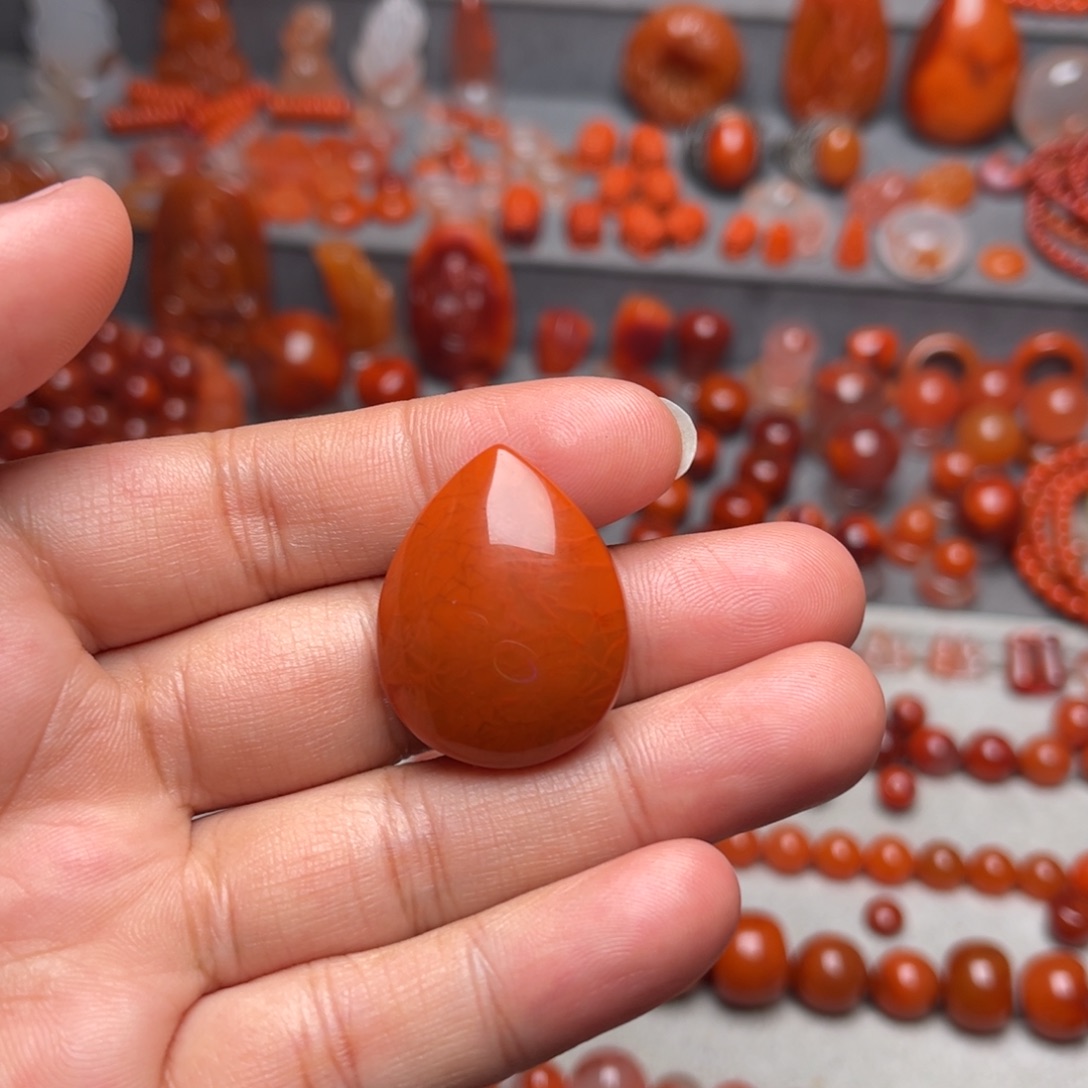 7***4南红玛瑙未镶嵌水滴吊坠