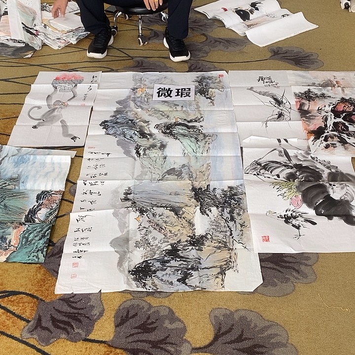 艺***生国画老师手绘画芯