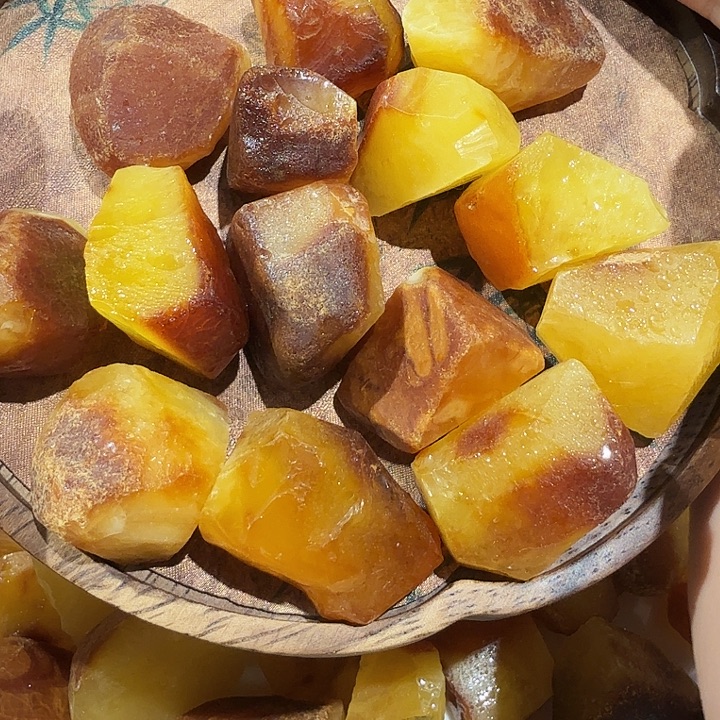 9***8定制琥珀未镶嵌蜜蜡