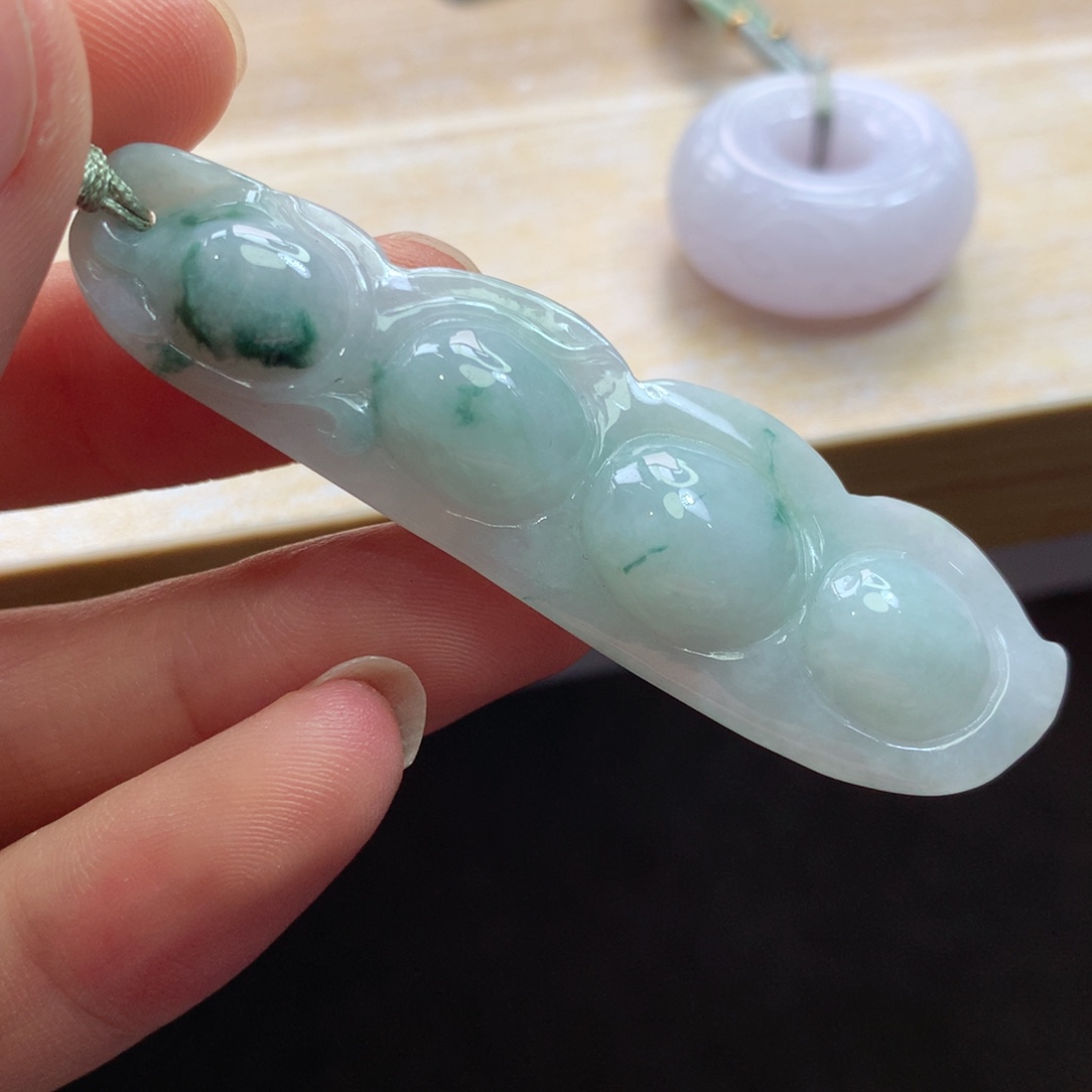 颈饰未镶嵌翡翠吊坠