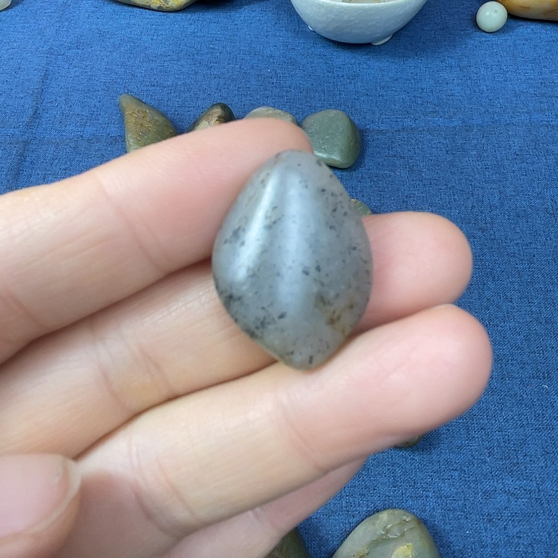 和田玉珠宝奇石未镶嵌赚***娜