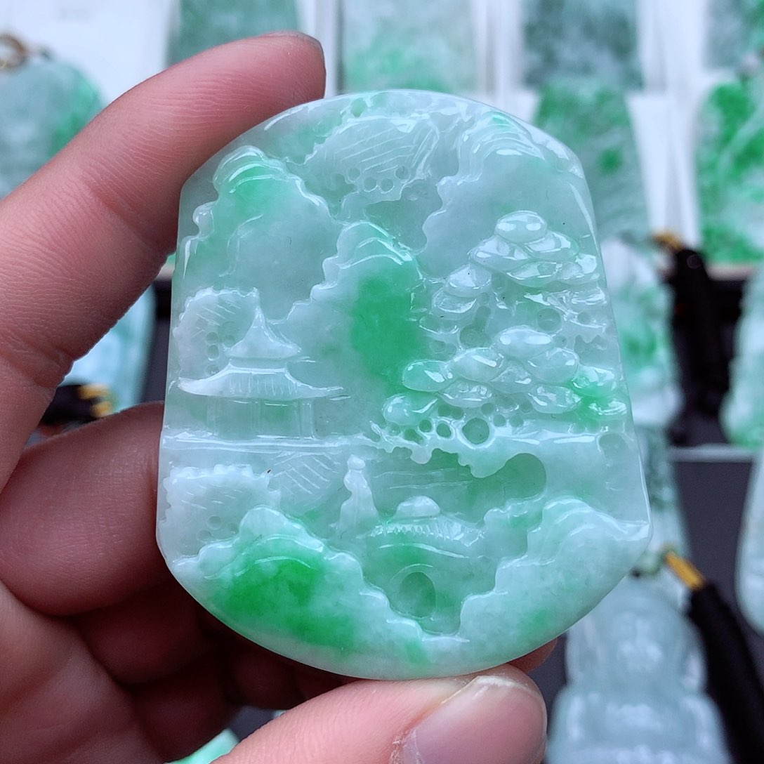 翡翠颈饰未镶嵌翡翠吊坠