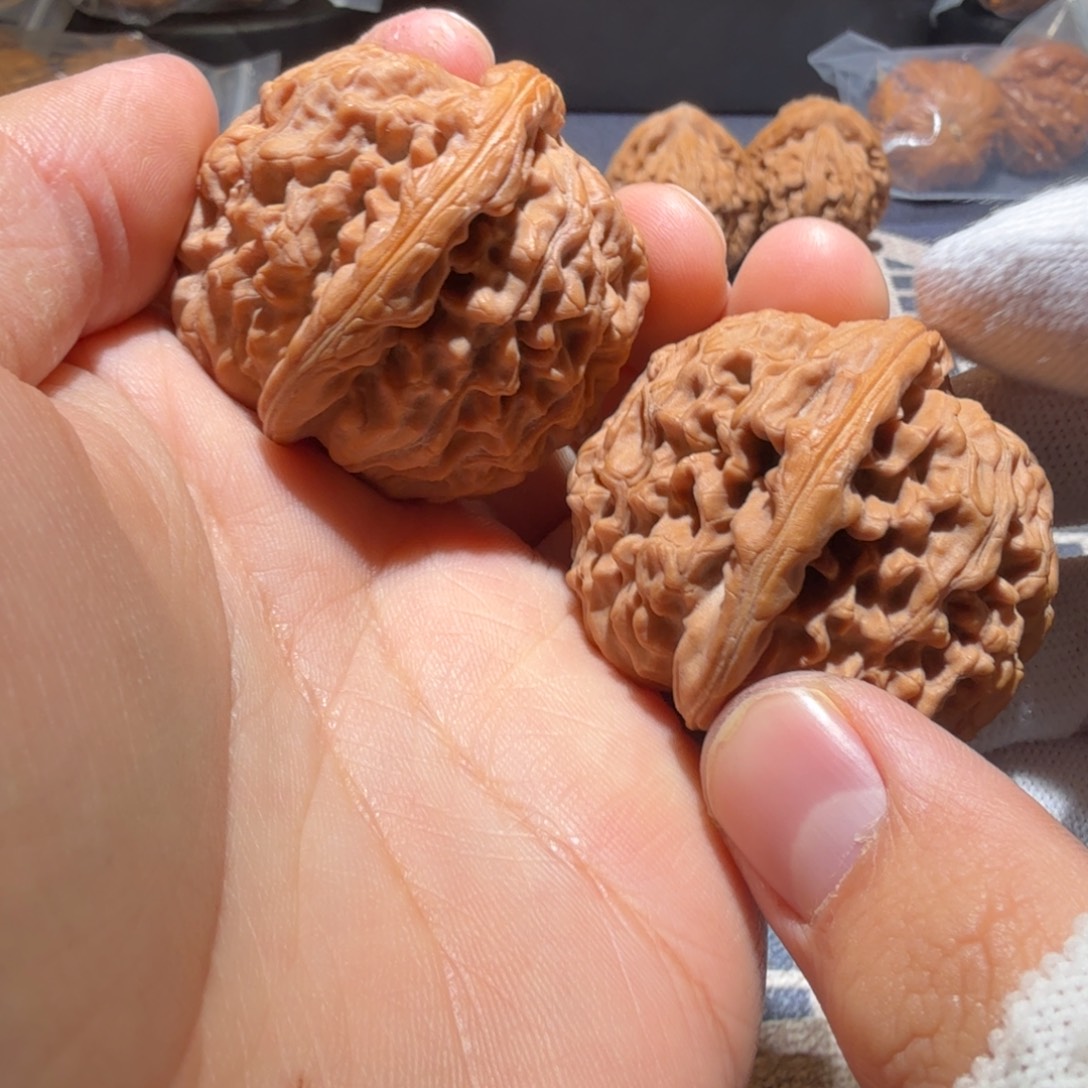 文玩核桃把件莲花