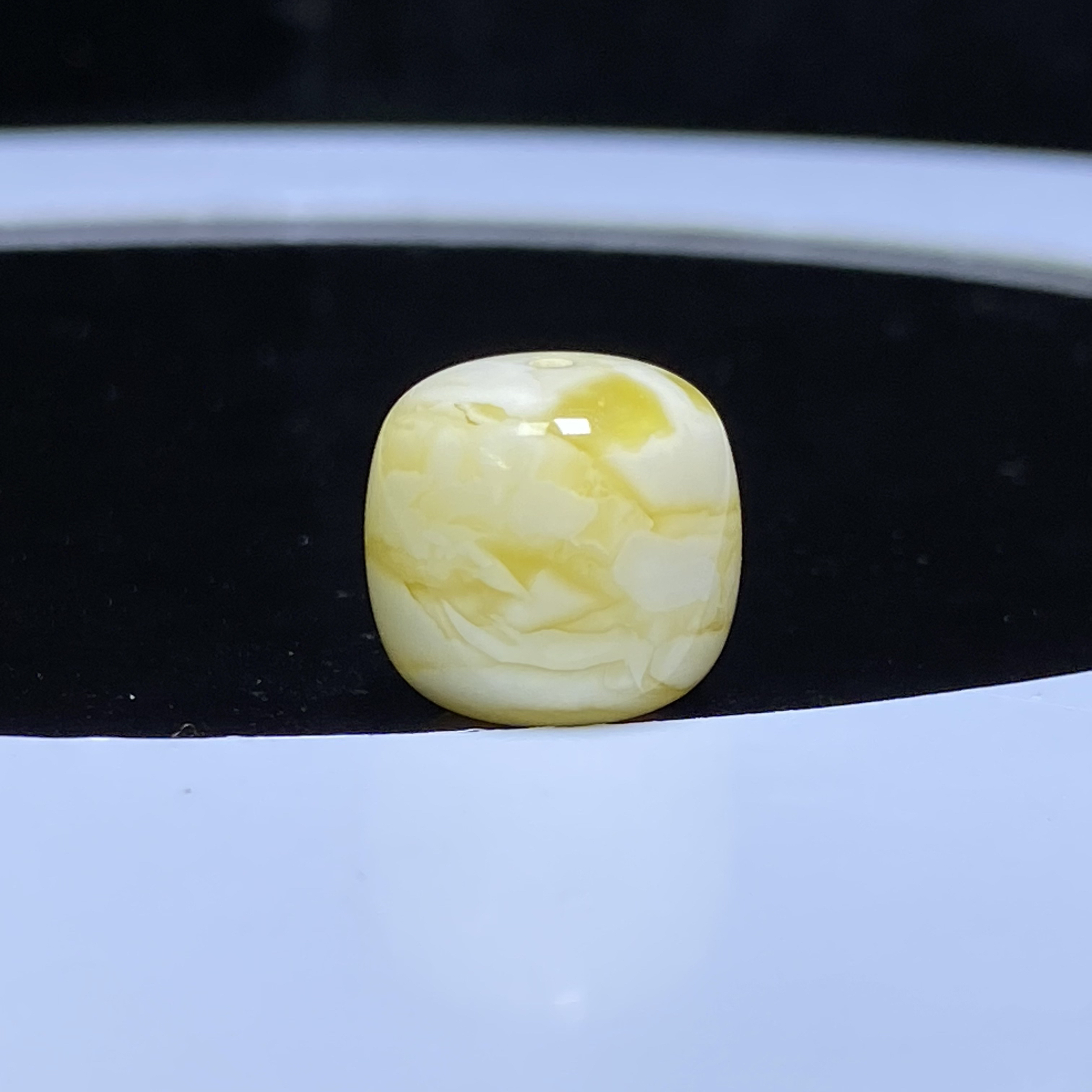 琥珀蜜蜡金瓷白溶洞虎皮纹老型单珠13.8mm