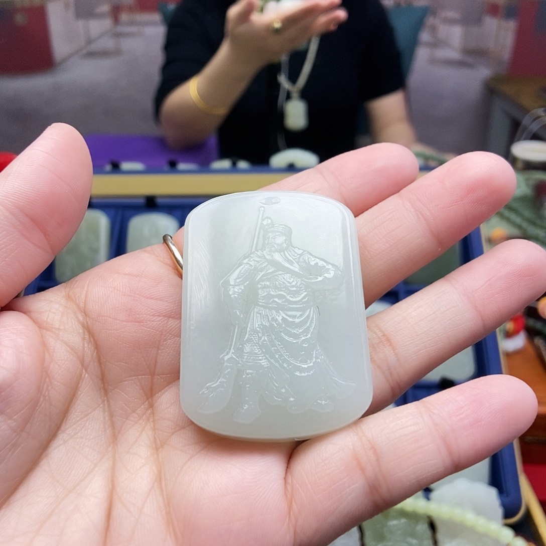 和田玉颈饰未镶嵌顺**燃