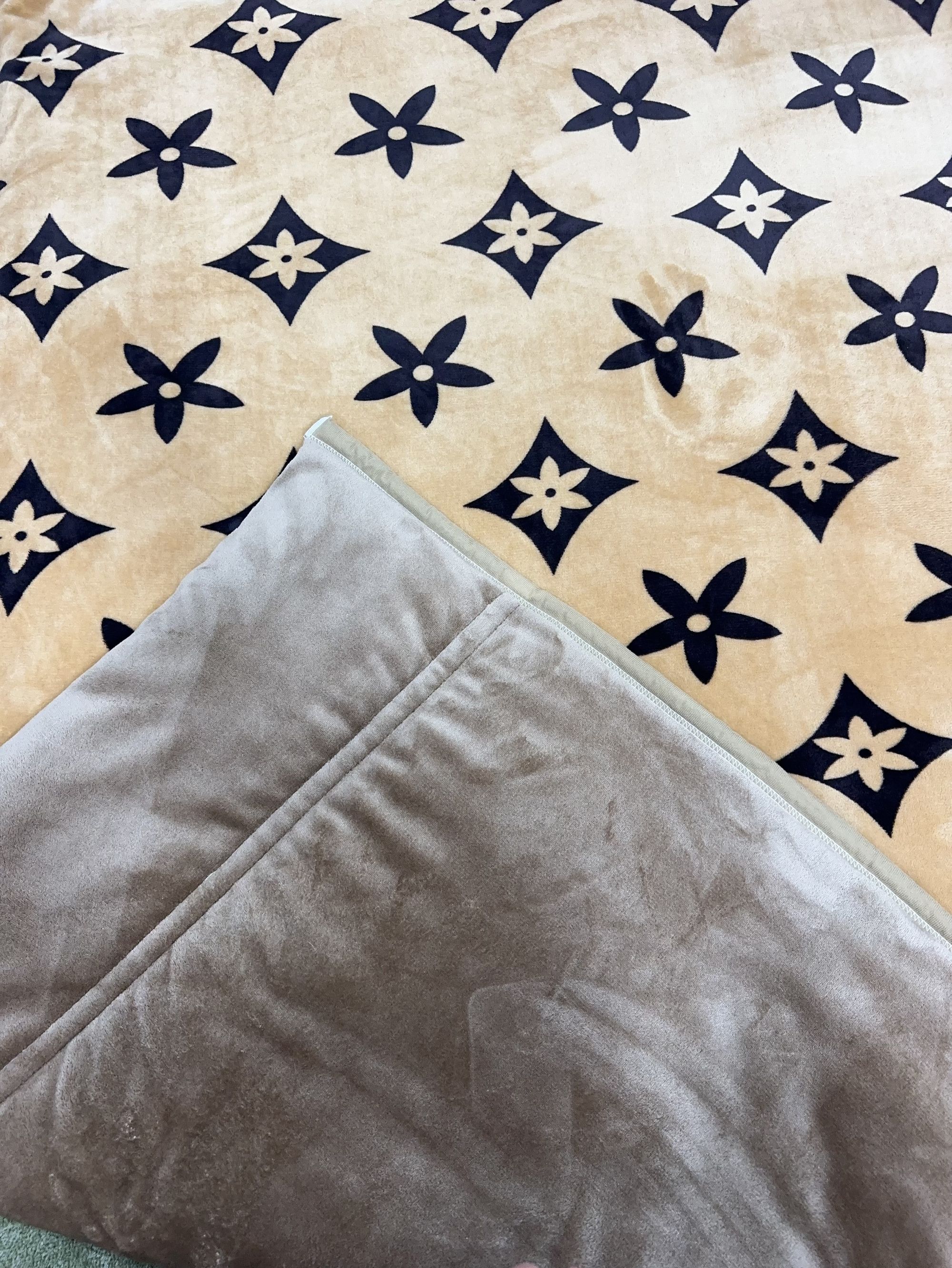 加厚保暖1.8米*2米一体冬被，双面加绒幸运草款