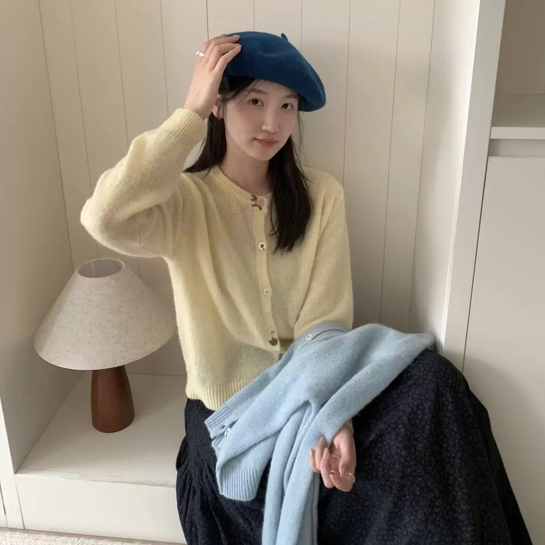 长袖糖果针织圆领无缝女短款毛衣慵懒风上衣开衫秋季