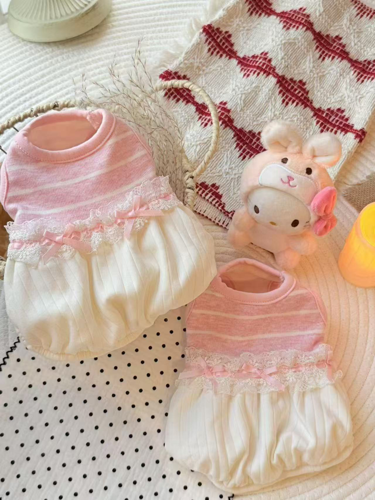 宠物衣服淡粉色温柔薄绒南瓜裙