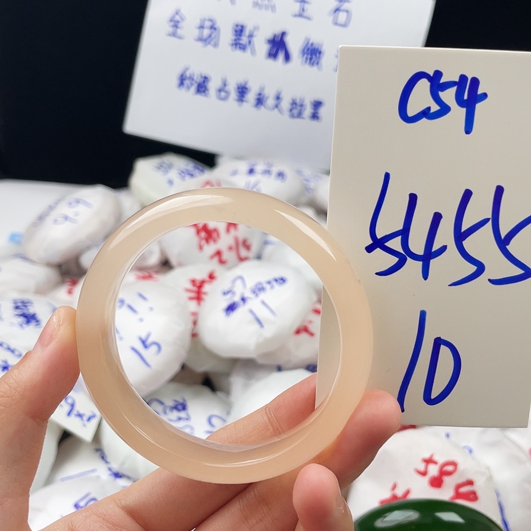 石英质玉未镶嵌手镯C54