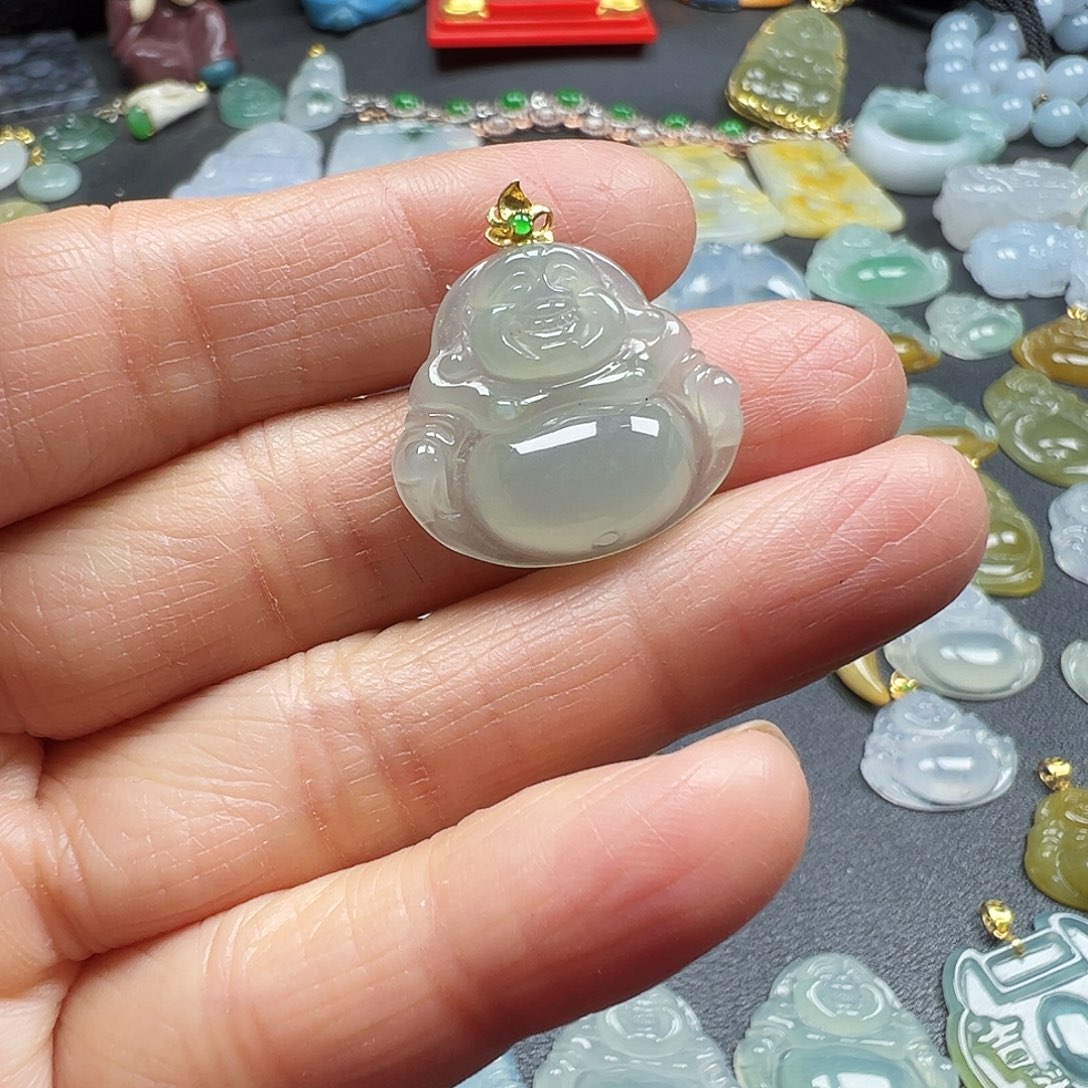 翡翠18K金镶嵌颈饰