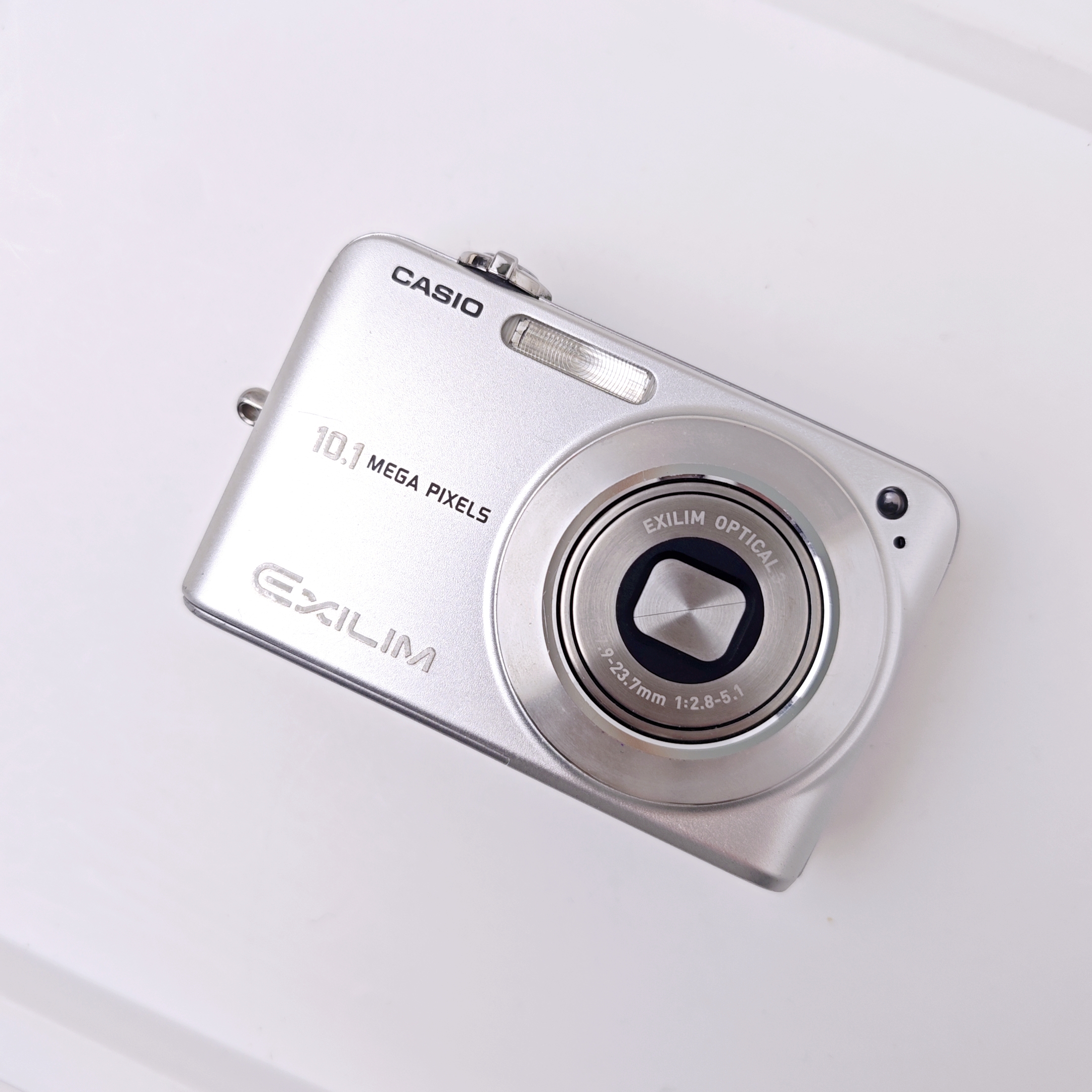 95新 Casio/卡西欧 z1050 热门 1010万像素3倍变焦 奶油肌出片