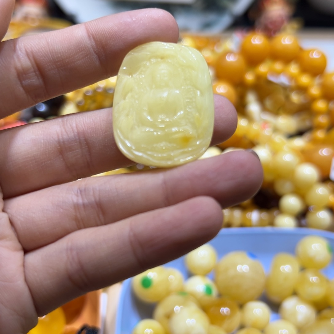 琥珀珠宝奇石未镶嵌