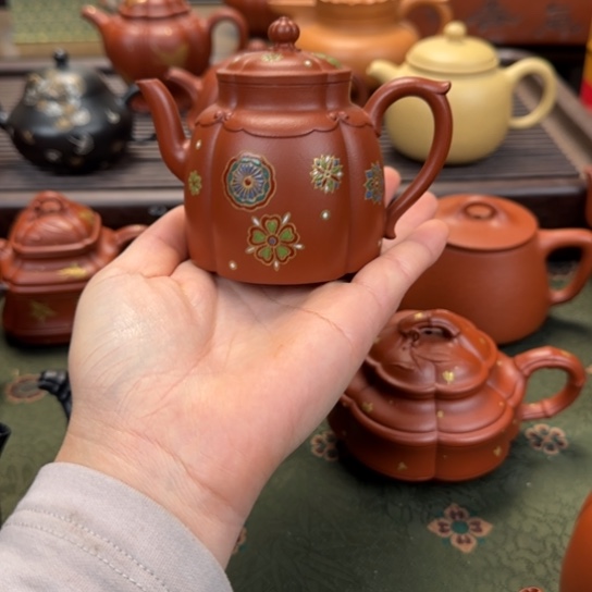 宜兴紫砂如意宫灯珐琅彩