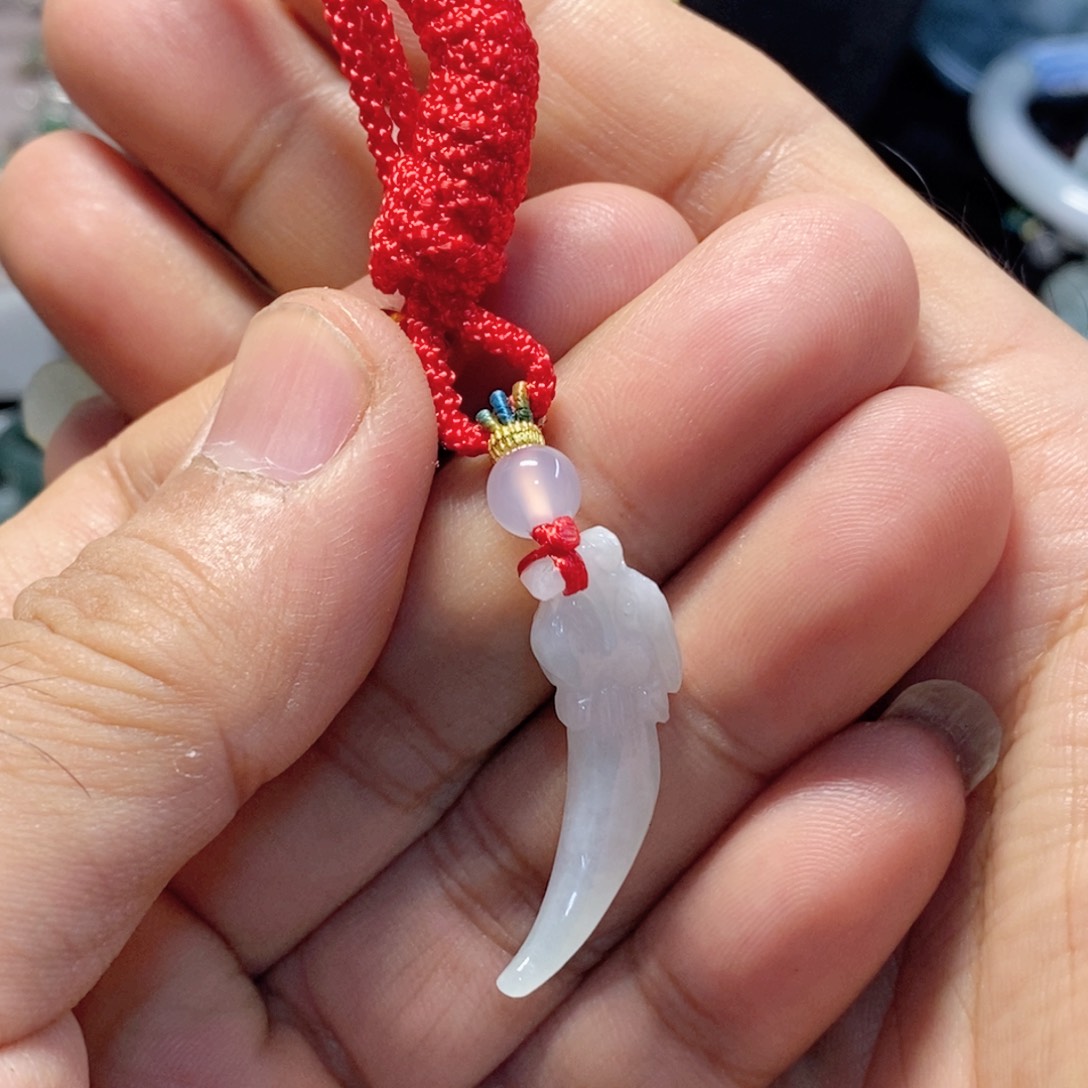 翡翠未镶嵌颈饰天然缅甸翡翠A货龙牙吊坠