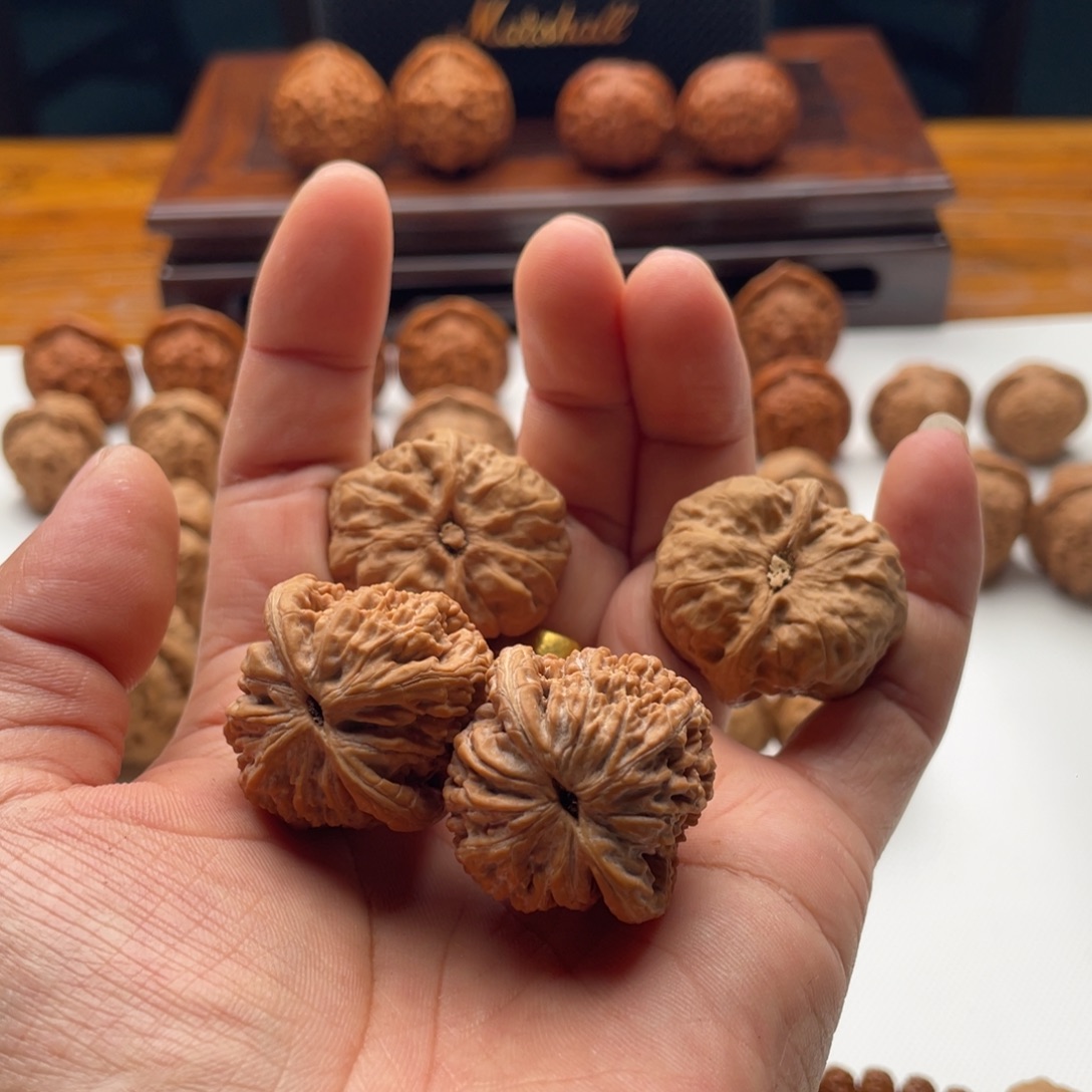 琴***荫核桃蛤蟆头31虎头32