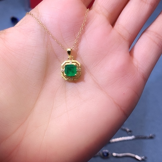 祖母绿吊坠(赠链)银S925镶嵌