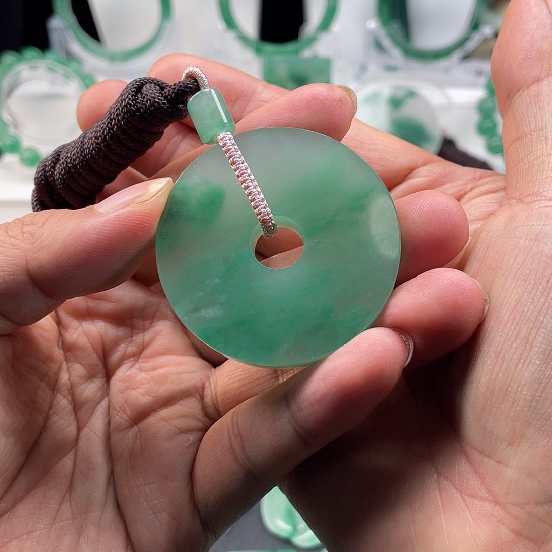 石英质玉吊坠(不含链)未镶嵌栋*