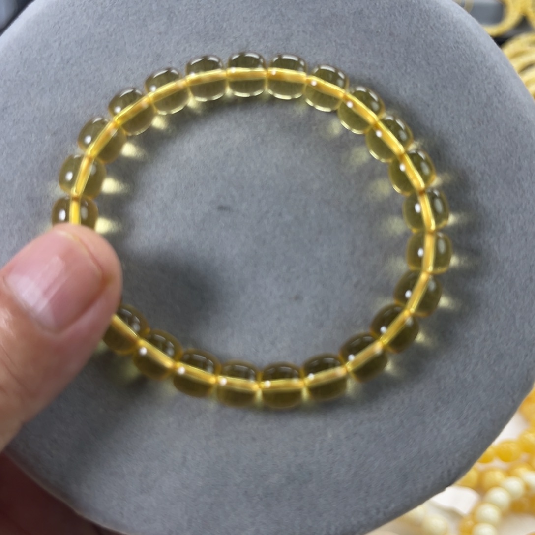 金珀手串未镶嵌想**多纯天然俄料