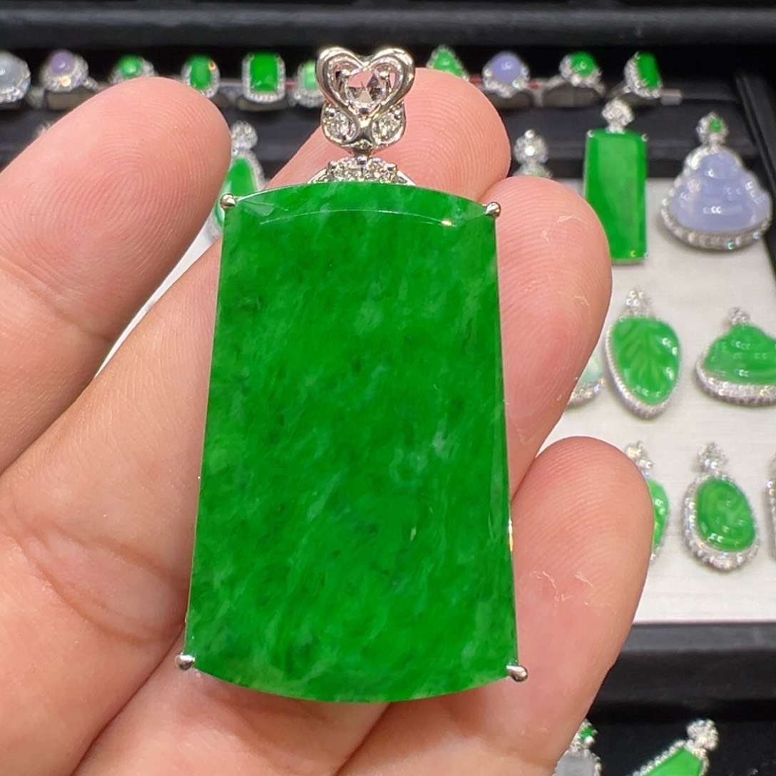 翡翠吊坠(不含链)18K金镶嵌