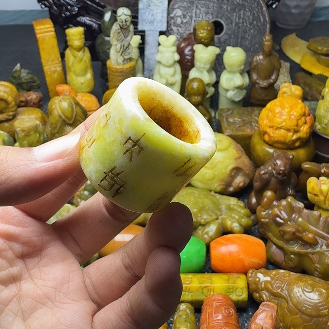 白玉菩提吊坠。。。